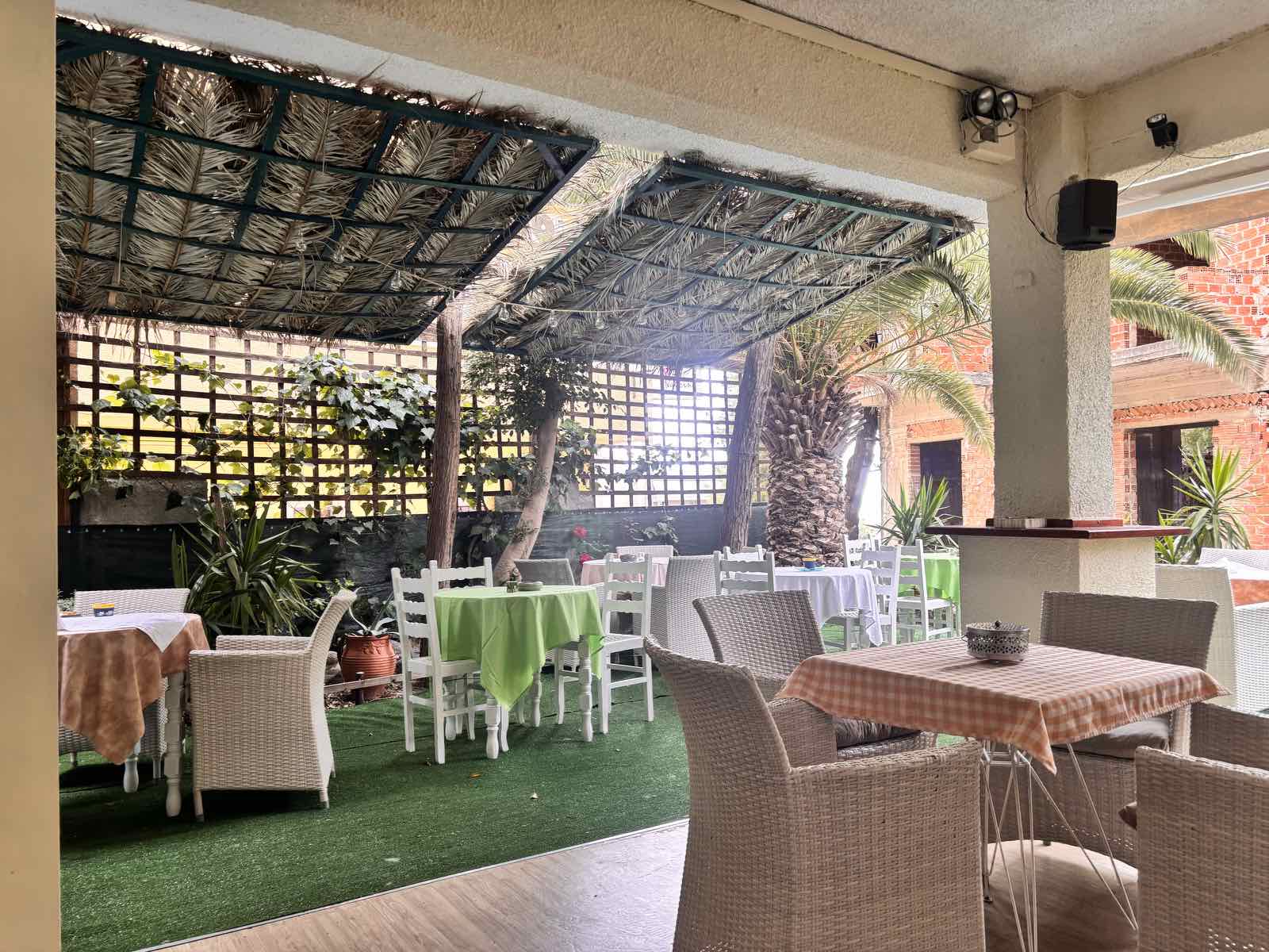 Cafe, bar y zona de desayuno - Hotel Possidon