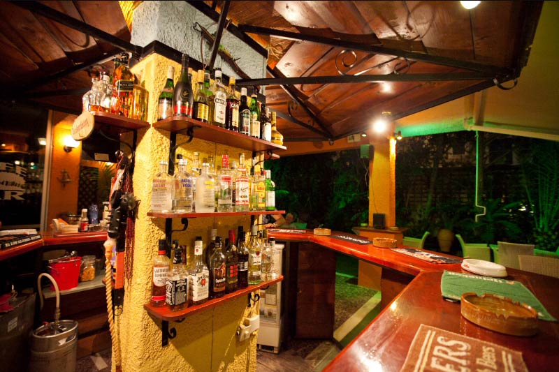 Cafe, bar y zona de desayuno - Hotel Possidon