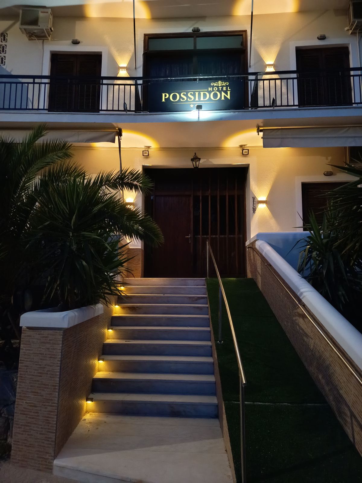 Hotel y espacios exteriores - Hotel Possidon